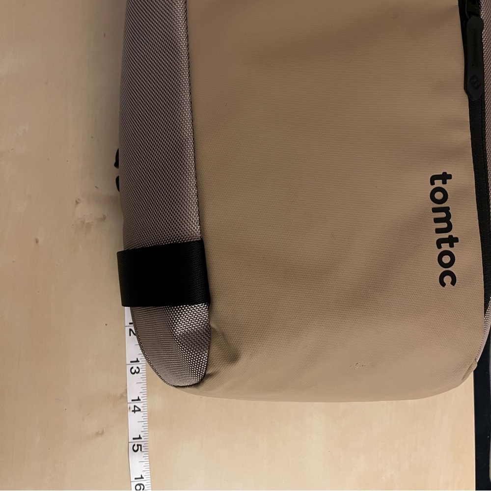 Tomtoc Navigator-T24 XS in Khaki Backpack/Crossbody - Picture 9 of 15